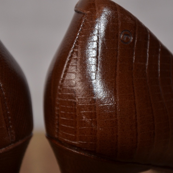 Rockport ADIPRENE by Adidas Brown Round Toe Heel - Picture 6 of 8